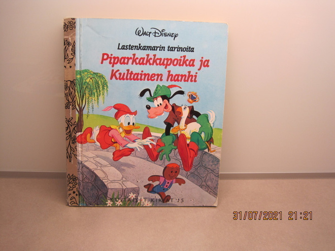 DISNEY KULTAISET KIRJAT,PIPARKAKKUPOIKA JA KULTAI.. 15, 1989