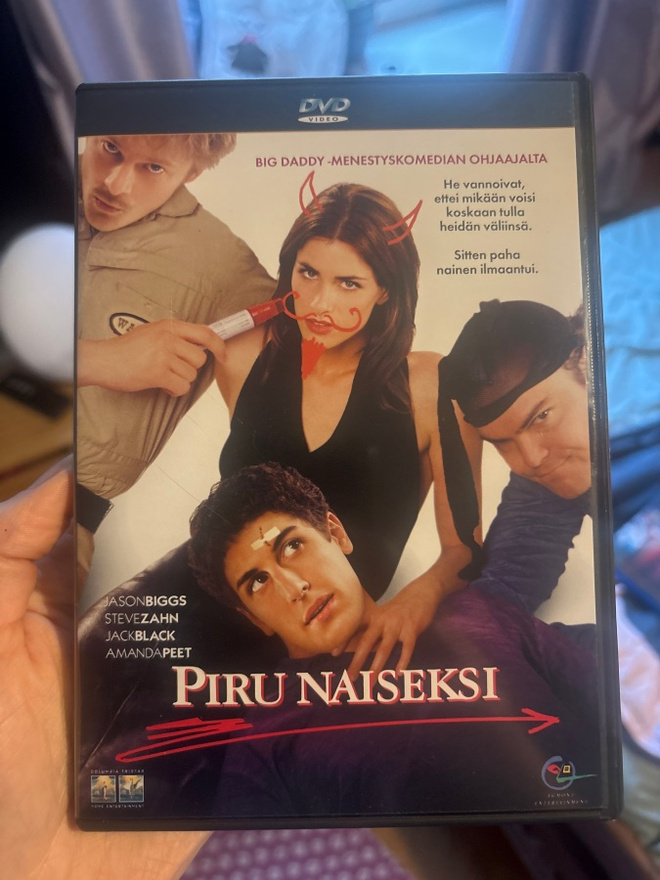Piru naiseksi / evil woman (2001)  egmont