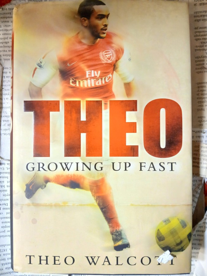 Theo Walcott - Theo • Growing up Fast (hardcover)