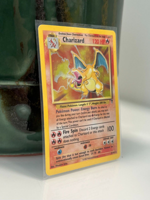 5kpl mysteeriboostereita Sis. Charizard 3/110 holo ERÄ 5/12