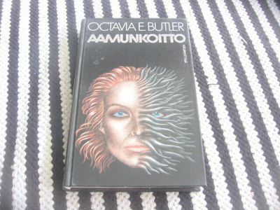 Octavia E. Butler - Aamunkoitto