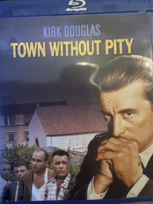 Town without pity
