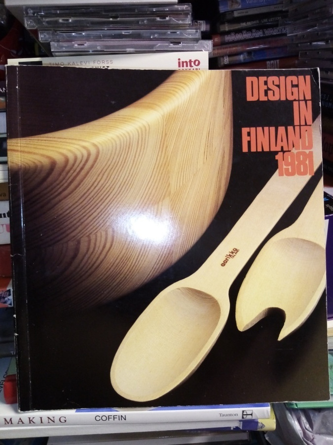 DESIGN IN FINLAND 1981 ( SIS POSTIKULU)