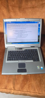 Dell latitude D800, intel M, 768Mb, 120Gb, win xp