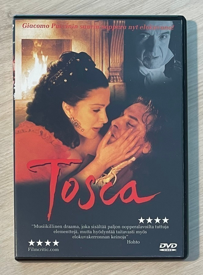Tosca (2001) elokuvasovitus Puccinin oopperasta