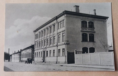 Pori, Hotelli Otava, auto pysäköitynä, vanha vkpk, ei p.