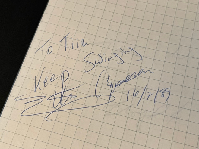 Etta Cameron nimikirjoitus paperilla