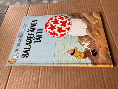 TINTIN SEIKKAILUT 20 SALAPERÄINEN TÄHTI HYVÄ