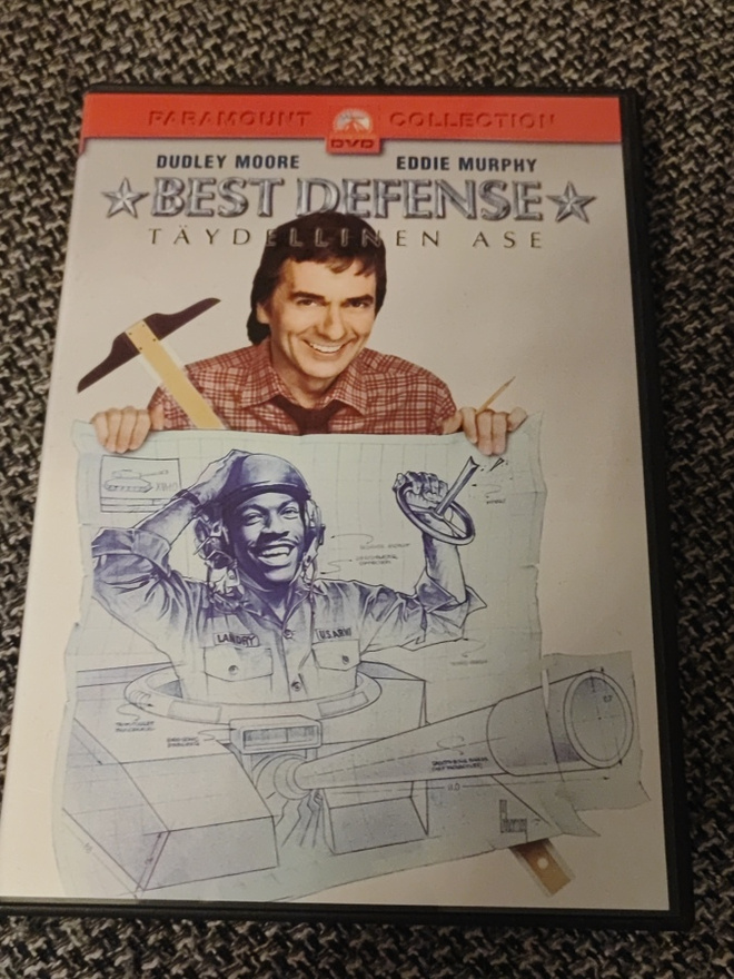 Best Defence Täydellinen ase Eddie Murphy Dudley Moore