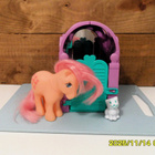 MY LITTLE PONY G1 GROOMING PARLOUR + PONY + TARVIKKEET - pikkukuva 2