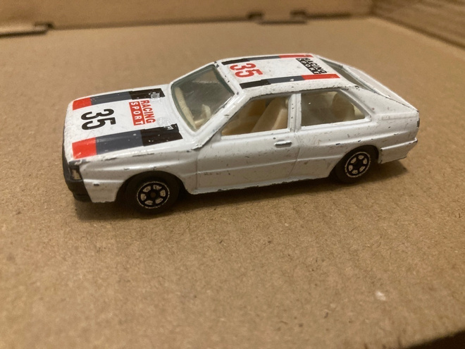 Audi Coupé harvinainen Yatming pikkuauto.