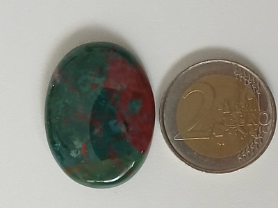 Vanhassa veriagaatissa on punaisia pisteitä, jotka näyttävät
