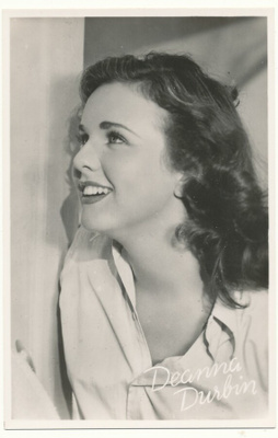 Filmitähti DEANNA DURBIN - vanha kortti