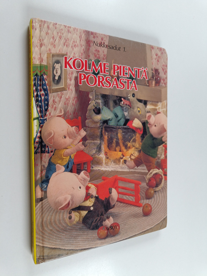 T. ym. (kuvitt.) Izawa : Kolme pientä porsasta