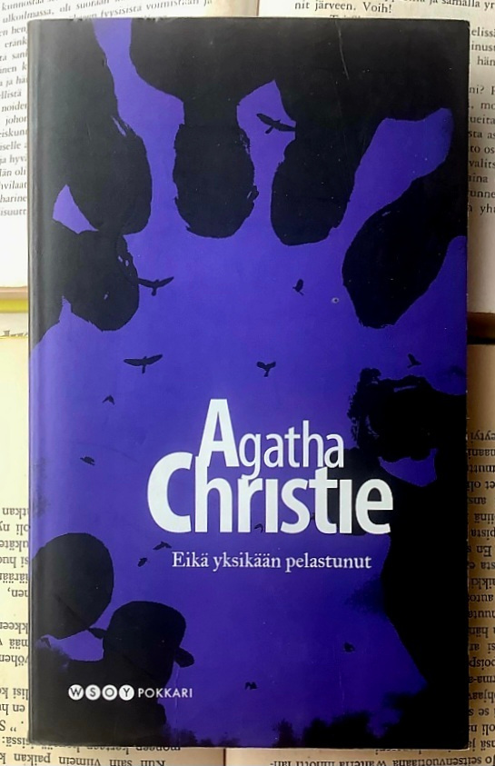 Agatha Christie - Eikä yksikään pelastunut (pokkari)