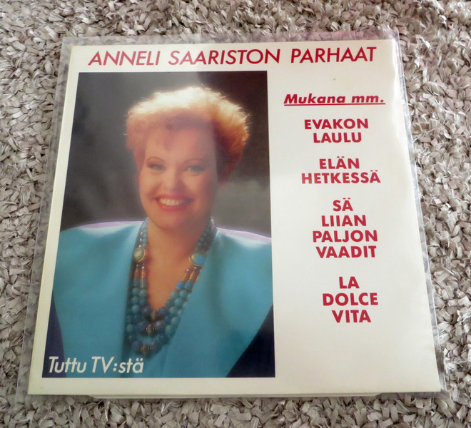 ANNELI SAARISTOn parhaat LP (1989)  Loisto!