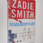 Zadie Smith : Nimikirjoitusmies - pikkukuva 1