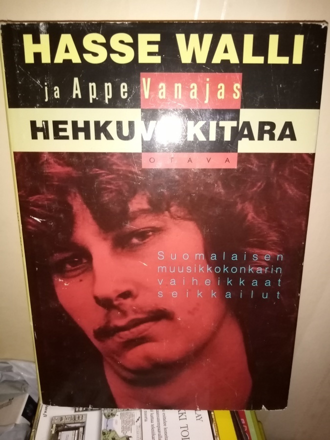HASSE WALLI : HEHKUVA KITARA ( SIS POSTIKULU )