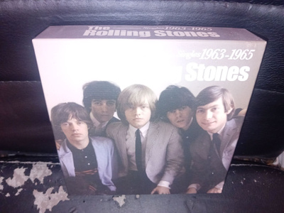 Box : The Rolling Stones Singles 1963-1965 ( SIS POSTIKULU )