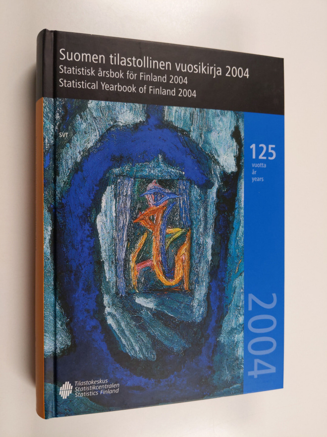 Suomen tilastollinen vuosikirja 2004 Statistisk årsbok fö...