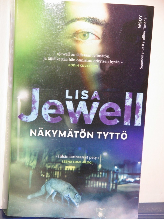 Lisa Jewell : NÄKYMÄTÖN TYTTÖ