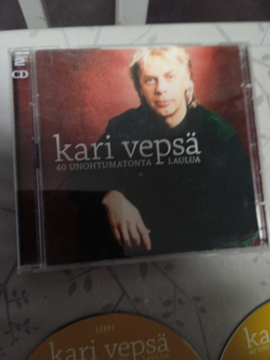 2 CD- LEVYÄ: KARI VEPSÄ : 40 UNOHTUMATONTA LAULUA