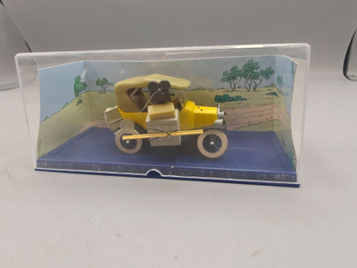Tintti keräilyauto keltainen