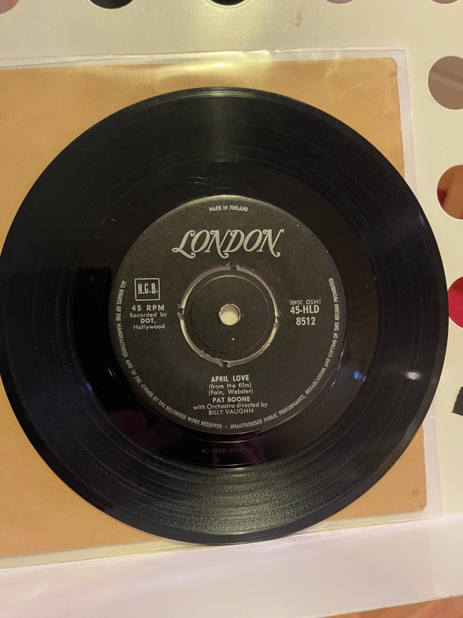 PAT BOONE: April Love * When The Swallows… * FIN 1957