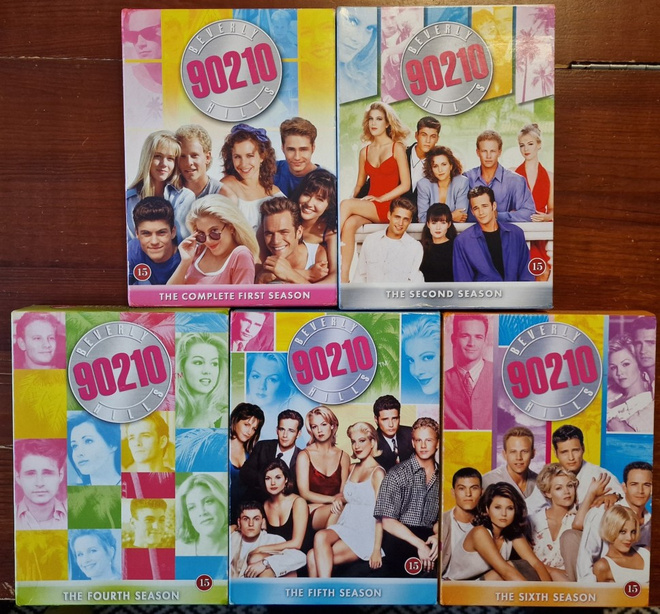 90210 - Beverly hills kaudet 1, 2 , 4 , 5 ja 6 - DVD boxi