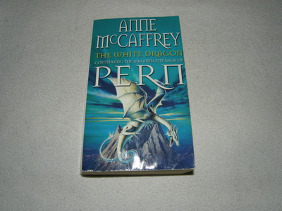 Anne McCaffrey The White Dragon  -nid