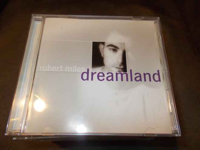 CD ROBERT MILES ** DREAMLAND **