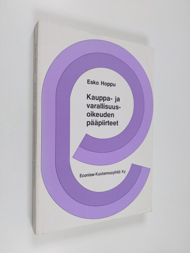 Esko Hoppu : Kauppa- ja varallisuusoikeuden pääpiirteet