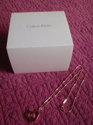 Calvin Klein kaulakoru alkuperäisessä laatikossa *LAHJAKSI*