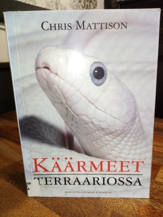 Chris Mattison : Käärmeet terraariossa ( SIS POSTIKULU)