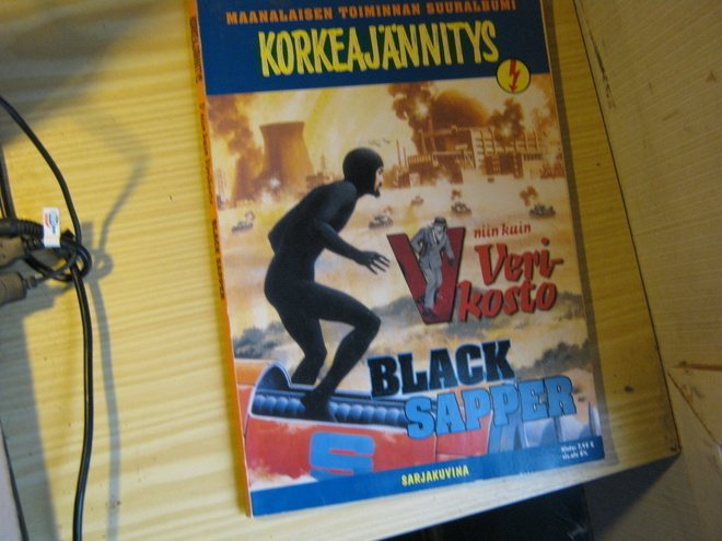 Korkeajännitys Erikoisnumero 3b/2004 SUURALBUMI