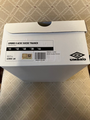Umbro AC/DC Suede Trainer, koko 46 UUSI