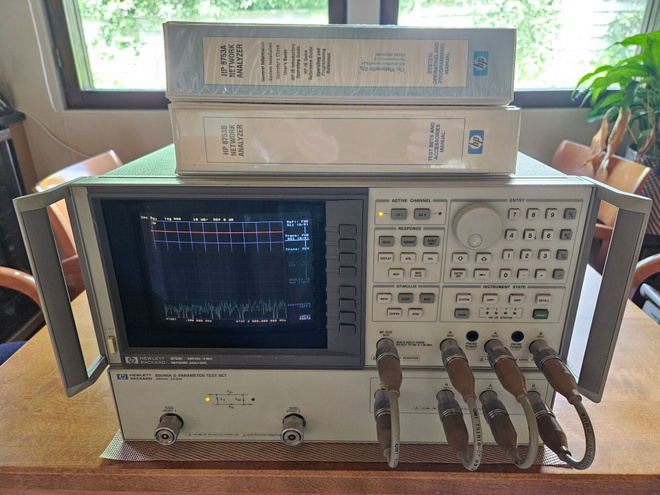 HP8753C 3 GHz piirianalysaatori