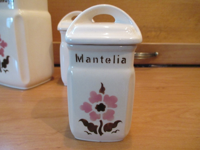 ARABIA PIENI PUNAKUKKA MAUSTEPURKKI   MANTELIA
