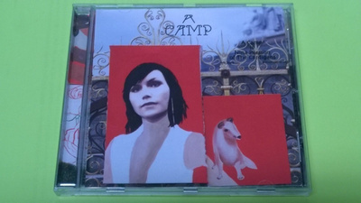 A CAMP: A CAMP Cardigans solisti Nina Persson
