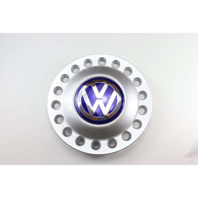 Volkswagen vannekeskiöt – 18 reikää, Kromi-hopea-sininen