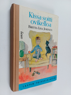 Britta-Lisa Joutsen : Kissa soitti ovikelloa