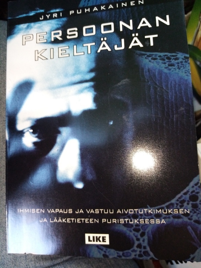 PUHAKAINEN :  PERSOONAN KIELTÄJÄT ( SIS POSTIKULU  )