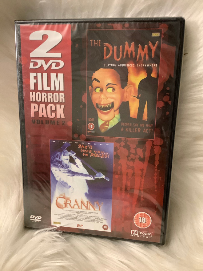 THE DUMMY & GRANNY (MUOVEISSA)