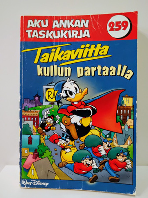 Taikaviitta kuilun partaalla- Aku Ankka taskukirja 259 (1.p)