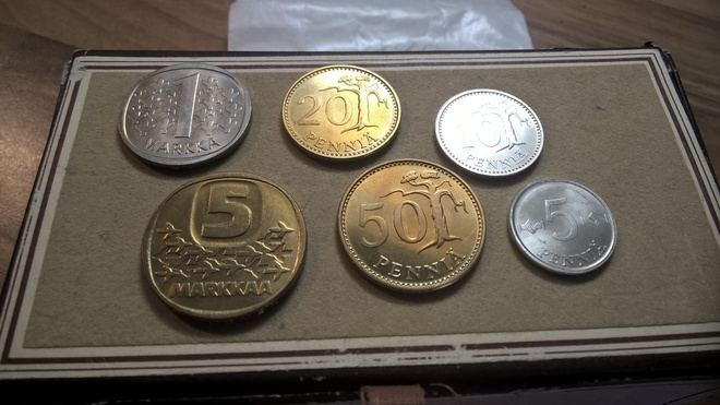 Suomalaisia kolikoita / vanhoja rahoja vuodelta 1990