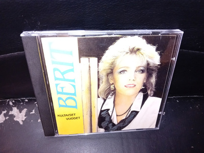 CD Berit : Kultaiset vuodet ( SIS POSTIKULU )