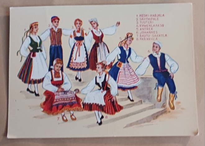 Suomalaisia kansallispukuja - Kansallispuku, juhlapuku, ei p