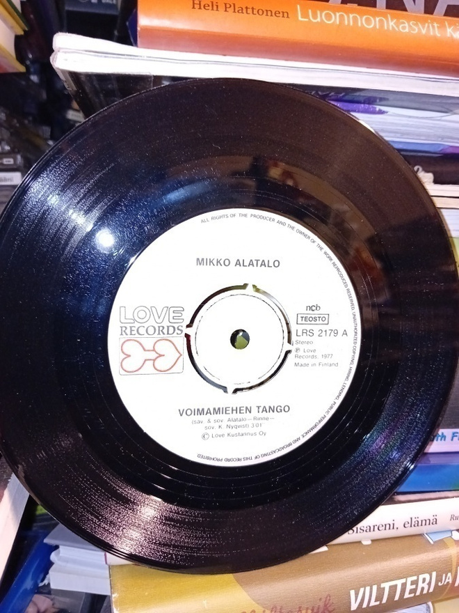 7" single Mikko Alatalo :  Voimamiehen tango ( SIS POSTIKULU