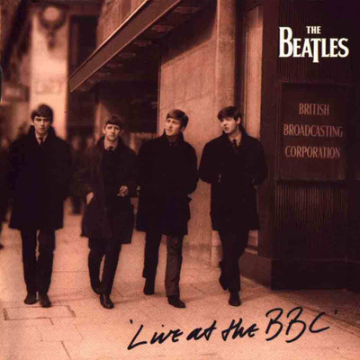 BEATLES: Live at the BBC (2-CD), mukana paksu booklet, 48 s.