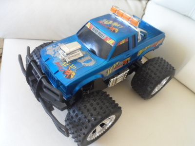Auto vanha Mad Bull pituus 33 cm